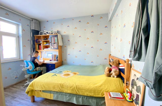 澳海东方1号3室2厅110.36㎡74万二手房图片