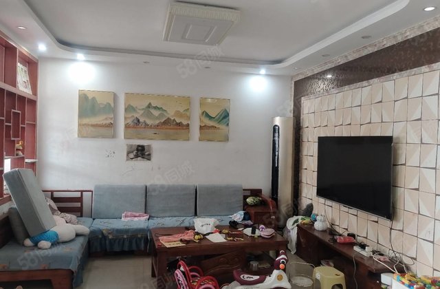 万达旁 桐凤家园 精装修三室 小区停车方便 价格  的一套