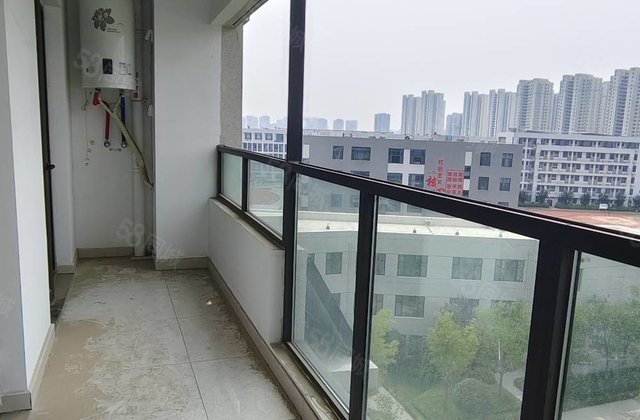 培文对门 新一中 车储 三叶草 未住 高档小区 急售！
