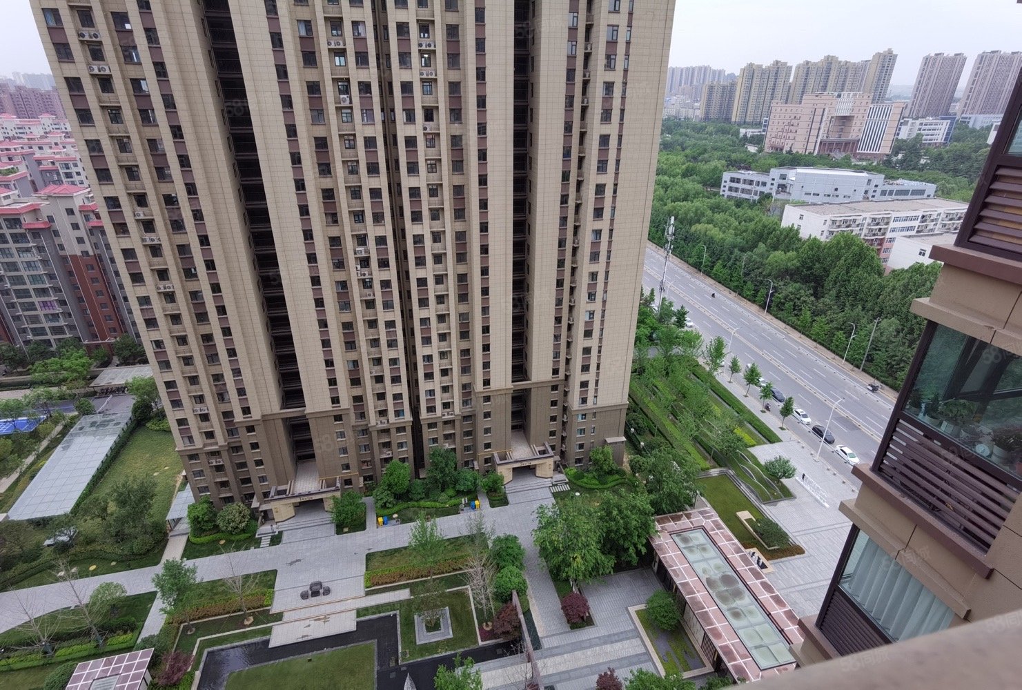 永丰乐城公园里3室2厅1卫108㎡南北85万