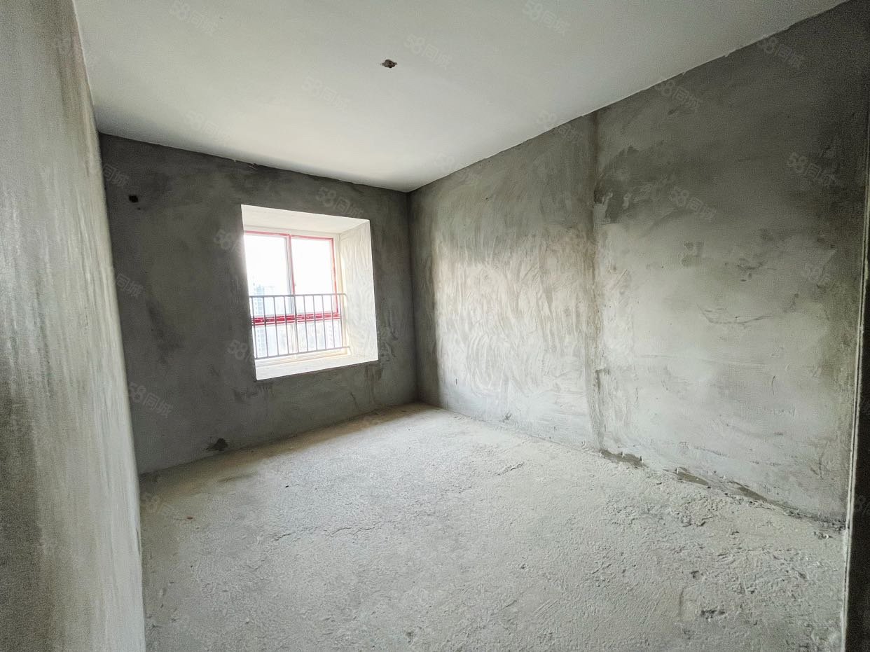 常隆花园3室2厅2卫121.73㎡南60万