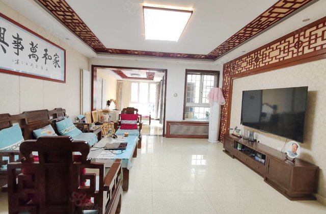 急售湖边 城市主人 一楼带超200平大院子 三室两卫可做四室