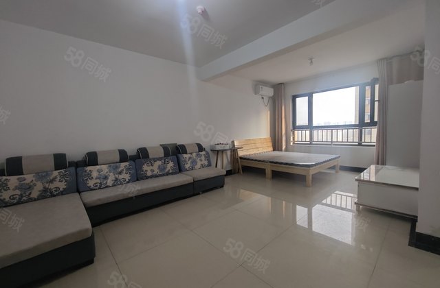 慧德中学 对过 东昌路  旁 陪 方便