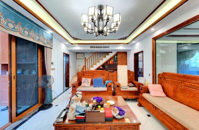 恒大云湖上郡花溪洲1组团4室2厅83㎡158万二手房图片