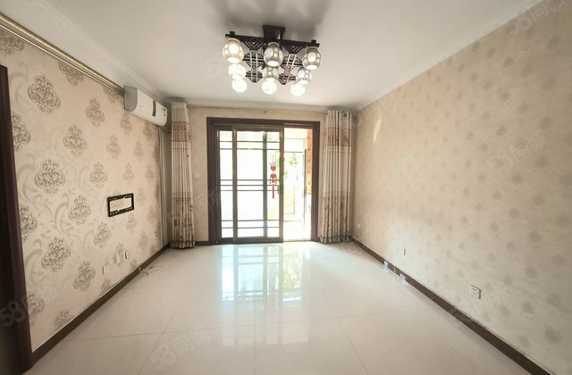 南池水景园(B区)3室2厅108㎡100万二手房图片