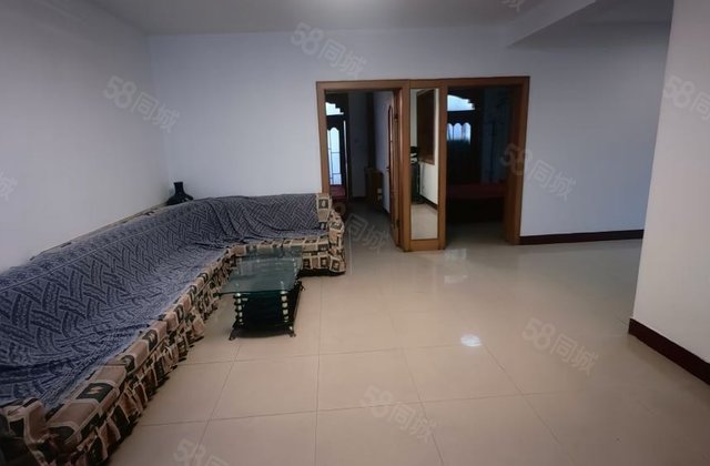 银发小区4室2厅120㎡59万二手房图片