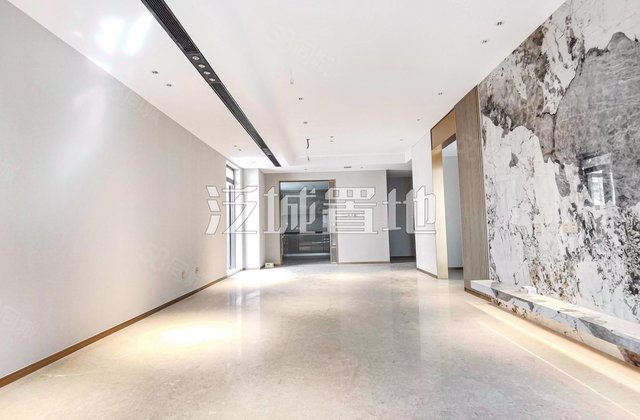 國瑞熙墅二區(qū)4室3廳3衛(wèi)418㎡南北1680萬