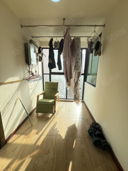 春天公馆4室2厅2卫110㎡南北58万