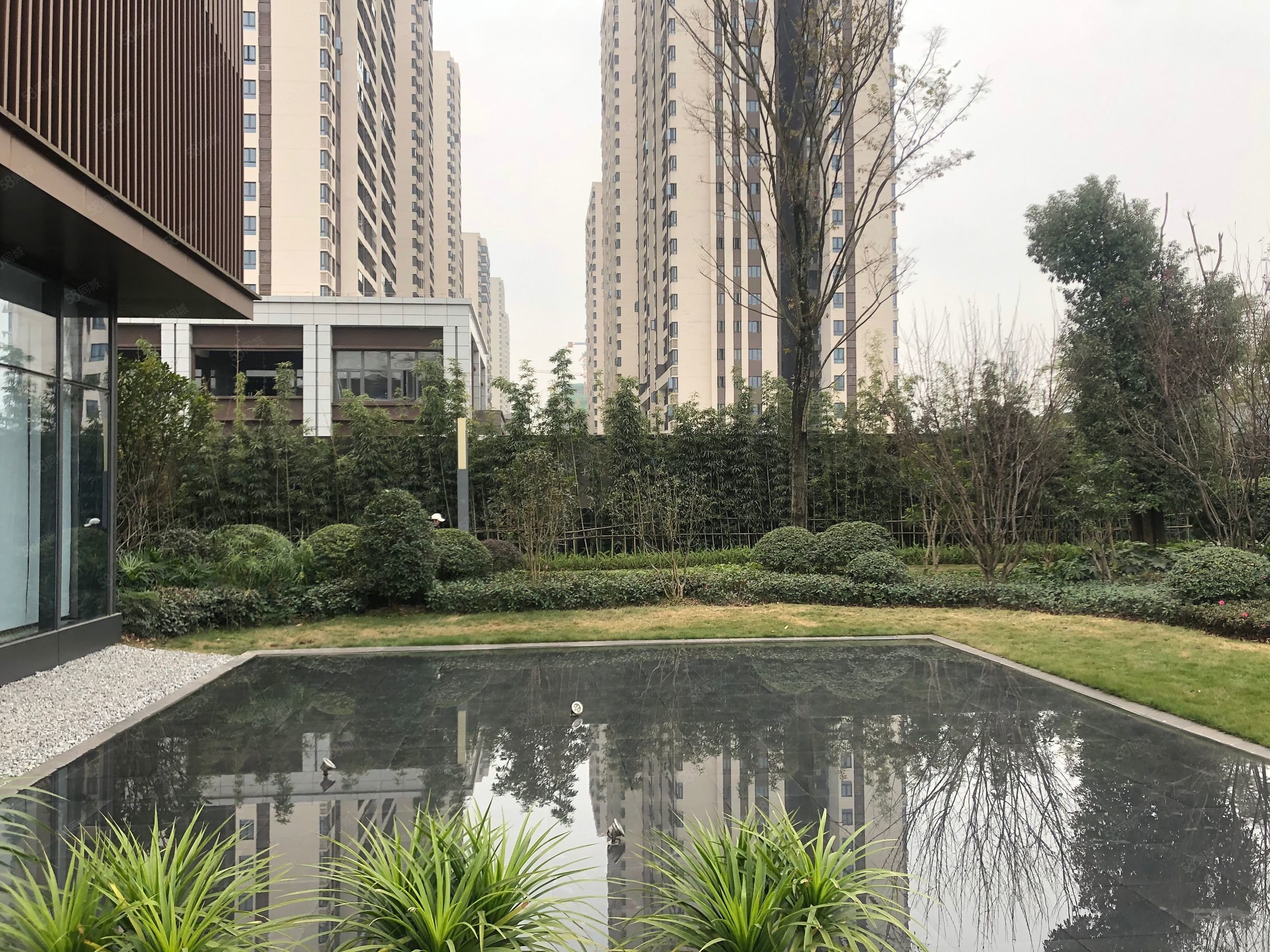龙湖两江新宸云澜3室2厅2卫98㎡南北190.86万
