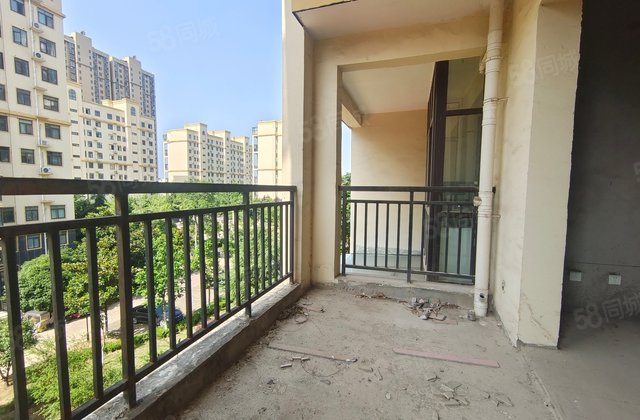 印象欧洲4室2厅105㎡52万二手房图片