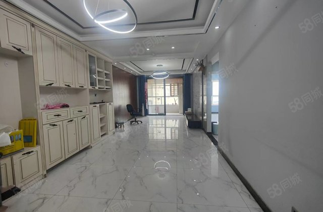 新上，阿卡精装3室带车位储免大税花园路