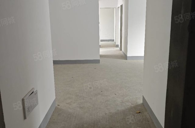 溪岸枫景4室2厅128㎡47.3万二手房图片