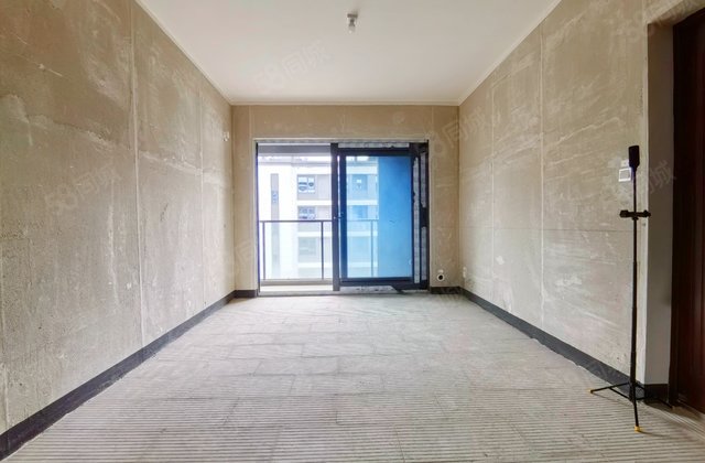 融创玖御南滨3室2厅98㎡140万二手房图片