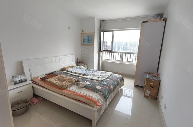 阿卡迪亚三期，二室二厅，光明  ，商品房，前面无遮挡