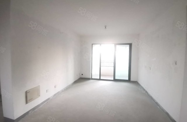 三叶草 二中南邻锦绣学府 新房未住三室免大税带车位带储有钥匙