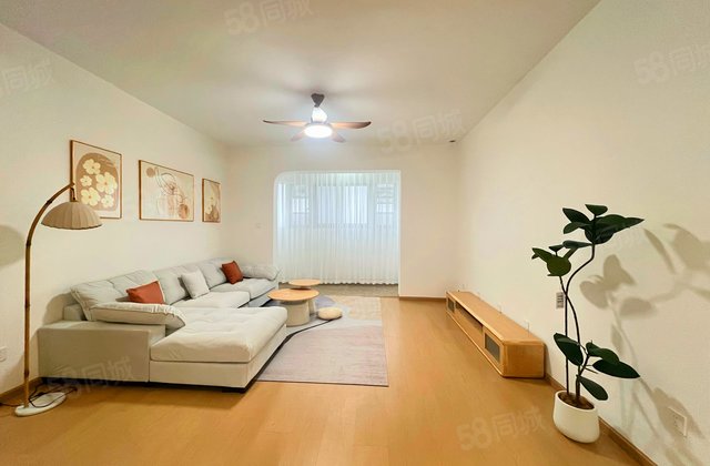 源上湾国际社区千叶郡北区4室2厅129.27㎡152万二手房图片