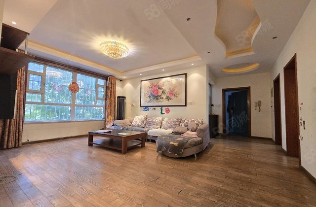 凤凰新城 多层低公摊 带地上车库 免大税 有钥匙随时看房