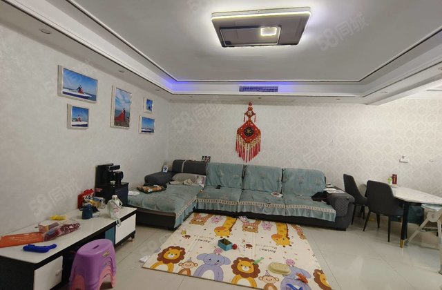 香格里小镇 商品房 高楼层采光充足 小三居 楼龄新