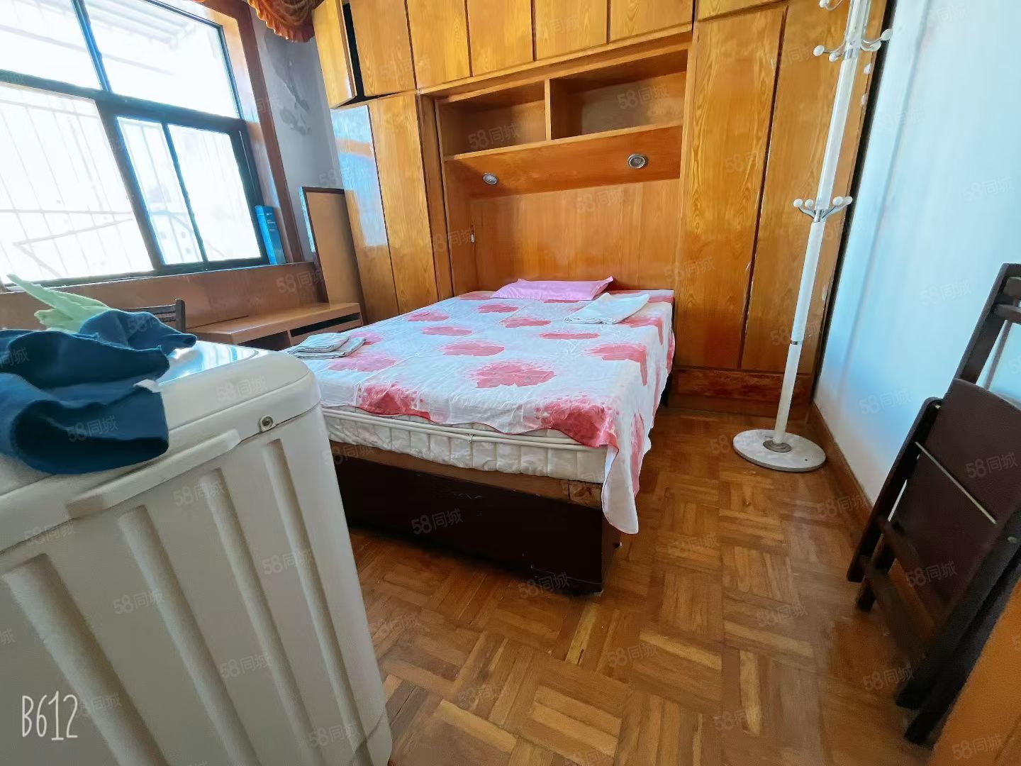 沿河小区3室2厅1卫70㎡南北27.8万