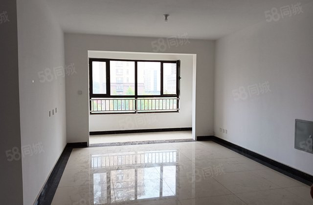 区政府大平层孟达B2166平180万送车位地下室免大税可按揭