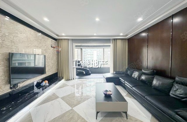 新鸿基悦城4室2厅151.22㎡265万二手房图片