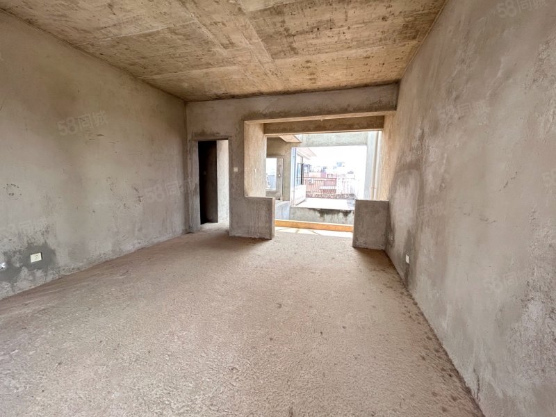 杏林苑(蒙自)6室3厅3卫370.5㎡南北260万