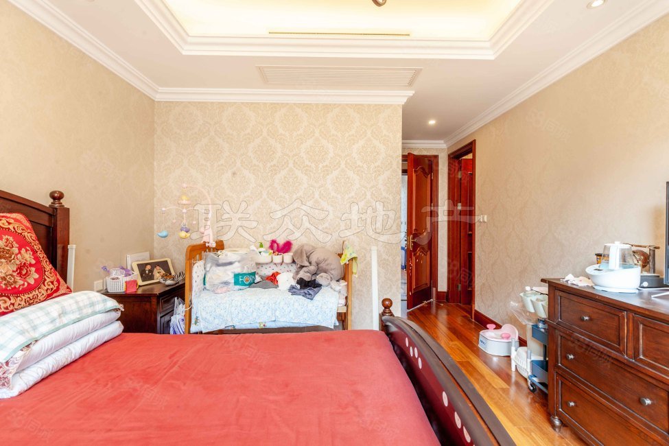 興創(chuàng)屹墅2室2廳2衛(wèi)147.73㎡南北1100萬(wàn)