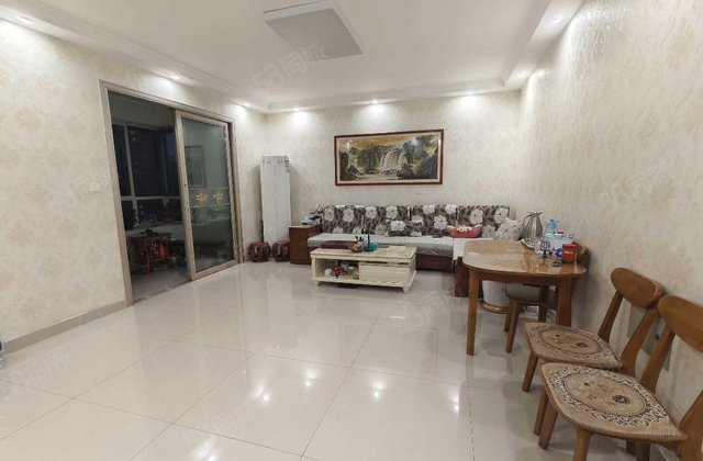 东昌湖边，金柱绿城，精装三室，免大税，