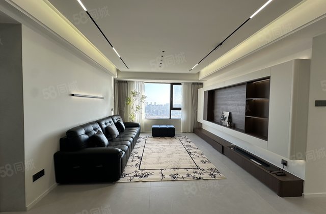 吾悦和府4室2厅142.93㎡105万二手房图片