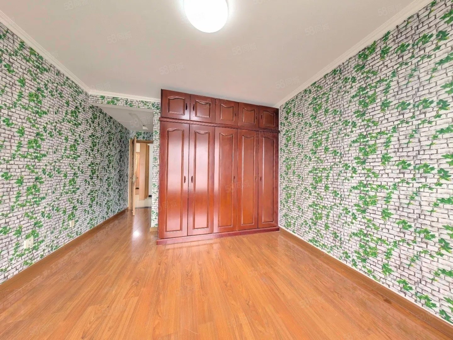 彩虹街區(qū)3室2廳2衛(wèi)119.27㎡南北599萬