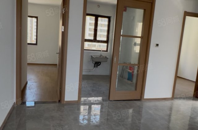 东关瑞府 中间楼层 双卫新房 未住 可按揭