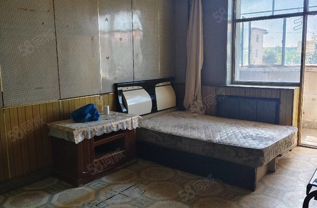 登峰村2室1厅42㎡6.6万二手房图片