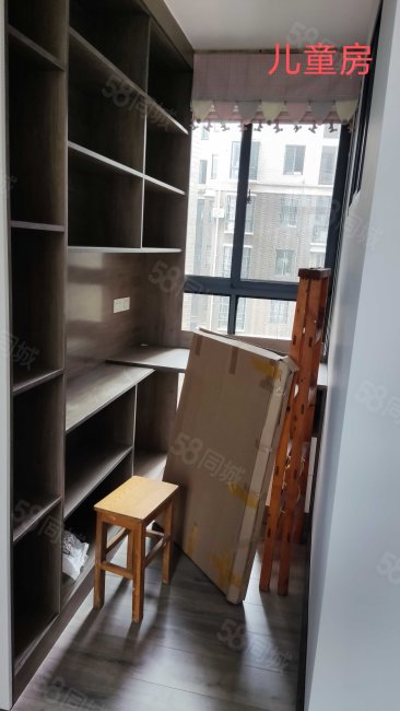 香山丽景3室2厅2卫123.55㎡南北48万