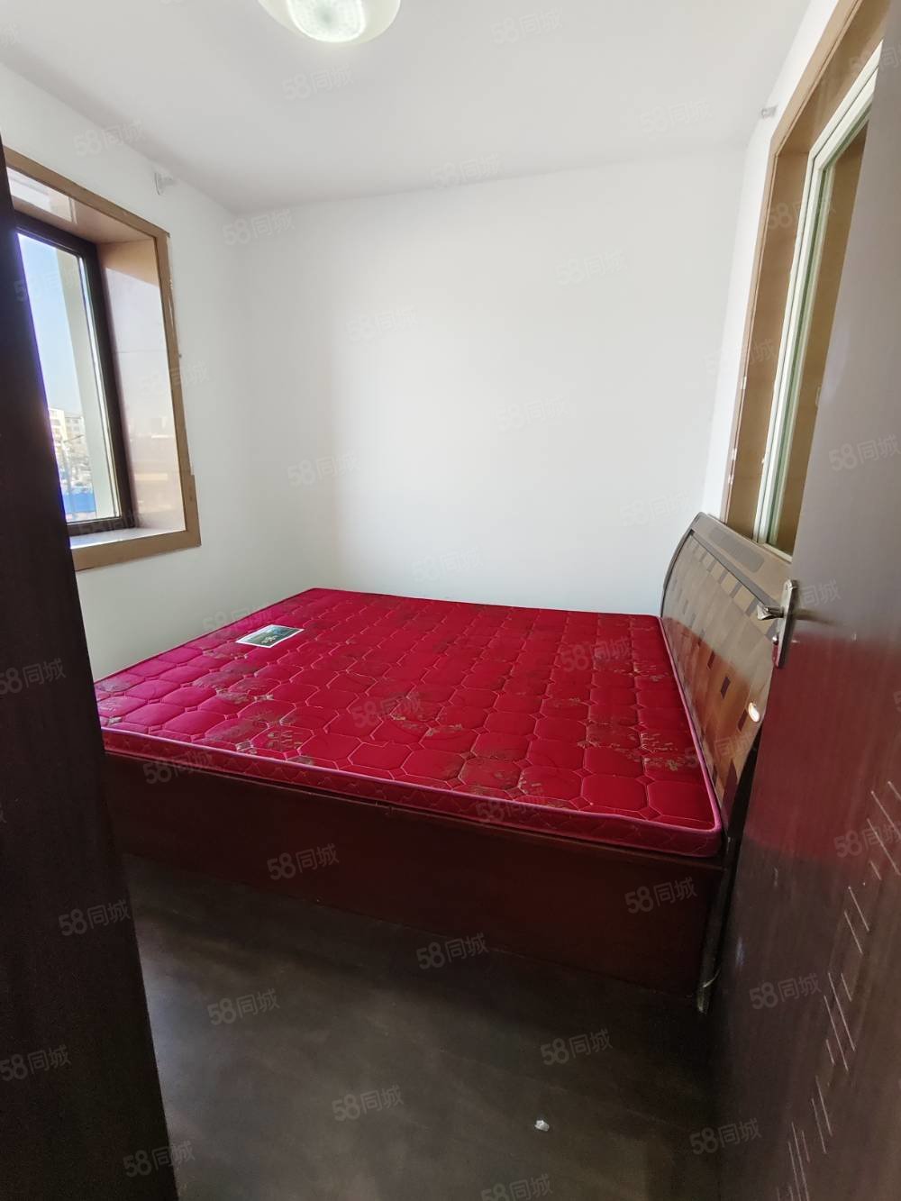 县土产综合楼1室1厅1卫52㎡南9万