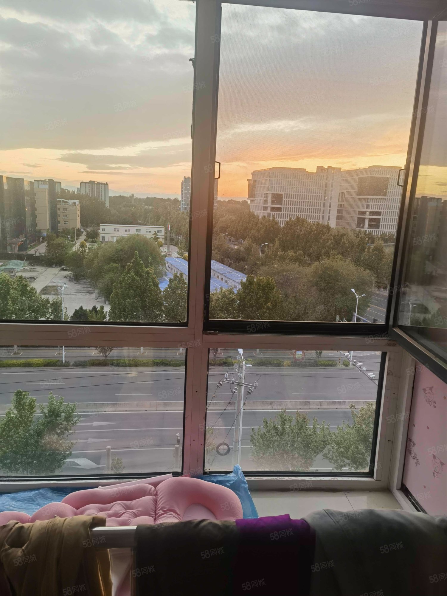 馬可匯1室1廳1衛(wèi)90.02㎡南120萬