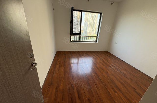 赠车位储藏室！文苑二中！免大税！边户！观景！双卫锦绣学府！