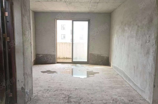 双龙国际4室2厅120㎡46.8万二手房图片