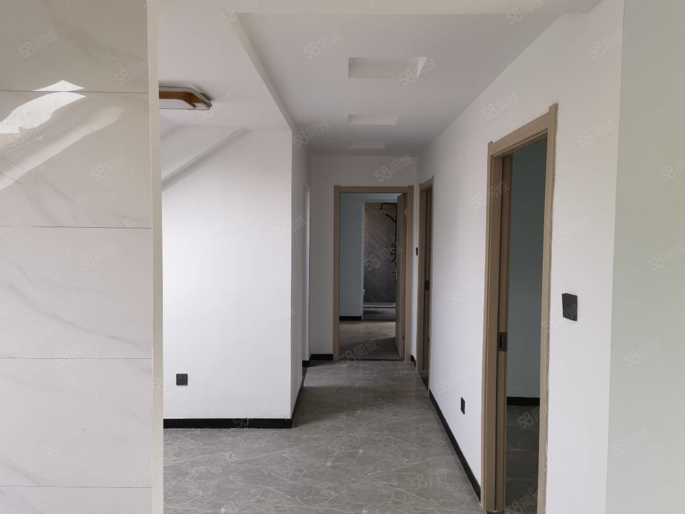 灵溪花园4室2厅2卫64㎡南北158万