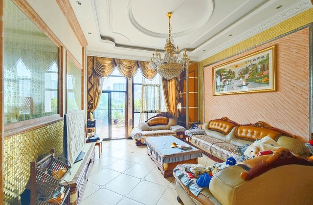 奥林匹克花园雅典海岸6室2厅202.45㎡289万二手房图片