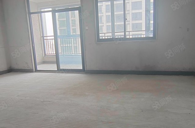 湖畔春晓3室2厅130.52㎡120万二手房图片