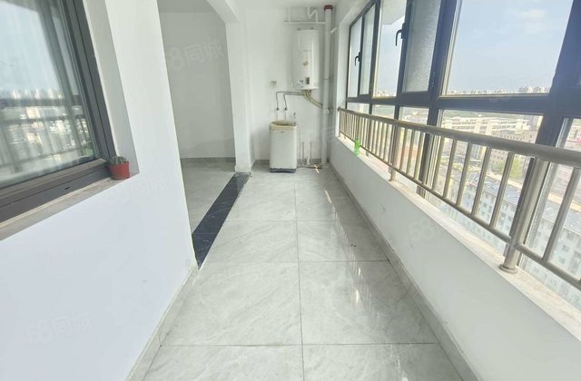 祥生金麟府  四室三卫  送车位 户型极好  看房方便