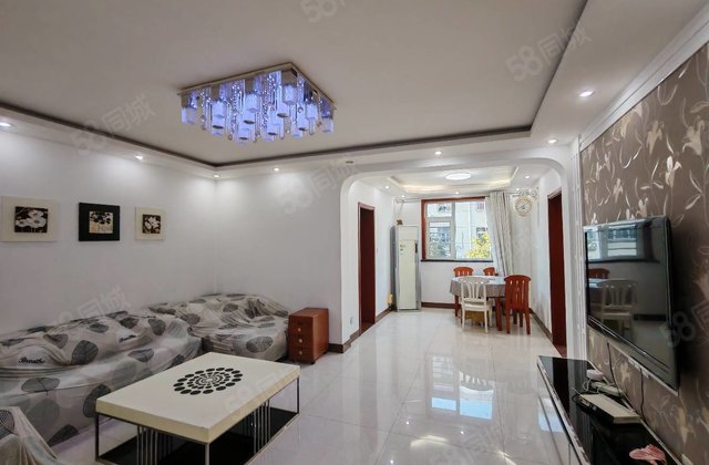 出行方便 满二   产权清晰 精装修 小三房 低容积