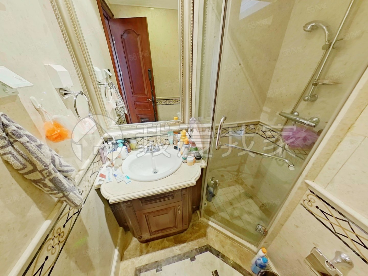 中海九號(hào)公館(二區(qū))4室2廳3衛(wèi)212.63㎡南北1360萬(wàn)