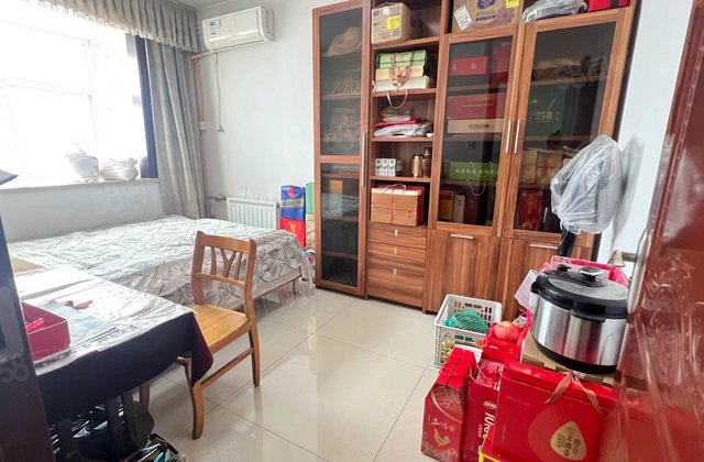 出售金凤龙庭小区 兴华西路 户型很好 价格不高