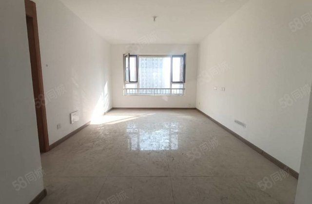 民生凤凰城电梯房中间楼层三叶草户型南北通透