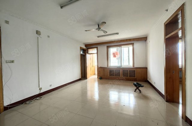 急售！文轩本校！一中  附近两室两厅免大税可按揭贷款随时看房