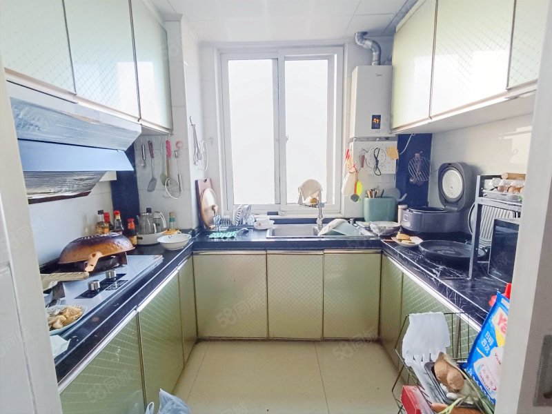 逸景湾精装修两房落地窗采光很棒不临马路