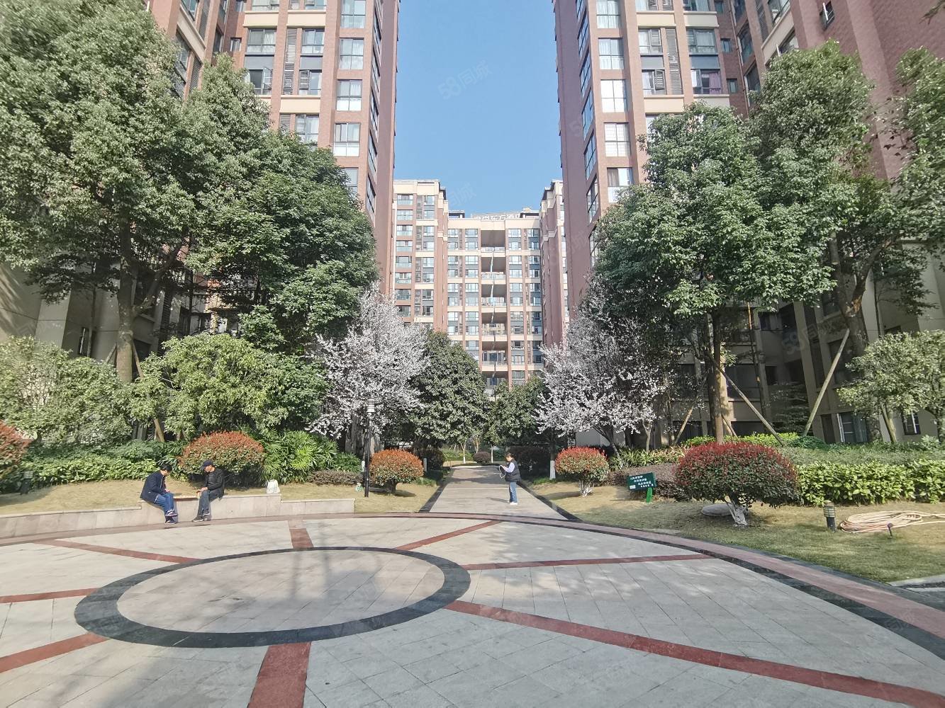 田森奥林春天三期3室2厅1卫95.69㎡东132万