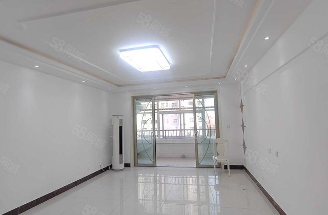 文轩本部  水木清华 四室两厅两卫 小区停车方便