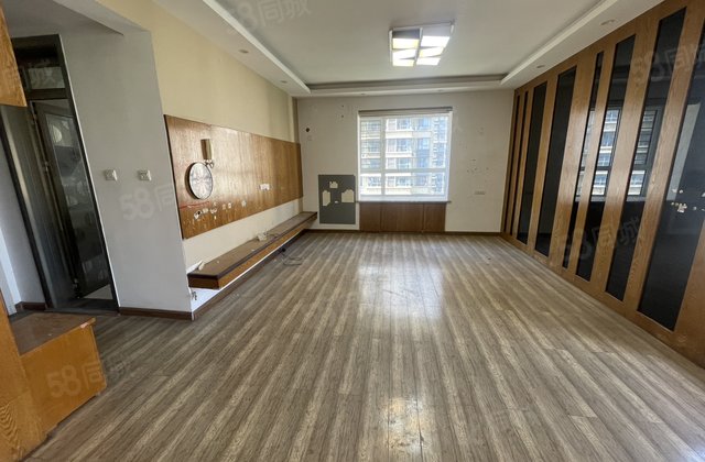 赠车储！免大税！东边户！小高层！东昌东校！东昌丽都开发区！